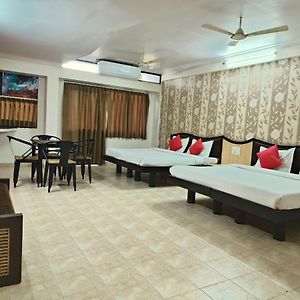 Deluxe Family Suite